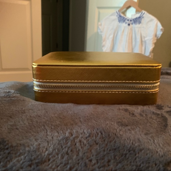 Jewelry case for travel or organizing - Picture 2 of 5